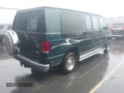 ✅ 2001 Ford Econoline Cargo Recreational • VIN: 1FDPE24L51HA93466 • Lot: 43443370. Wystawiony na IAAI z przebiegiem 88 275 mil. Bezpłatny archiwum sprzedaży aukcyjnych z USA i szczegółowy raport historii pojazdu na DreamBid. Zdjęcie 4.