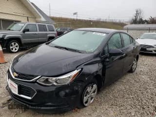 ✅ 2017 Chevrolet Cruze LS • VIN: 1G1BC5SM4H7210755 • Lot: 66201202. Wystawiony na Copart z przebiegiem 48 259 mil. Bezpłatny archiwum sprzedaży aukcyjnych z USA i szczegółowy raport historii pojazdu na DreamBid. Zdjęcie 2.