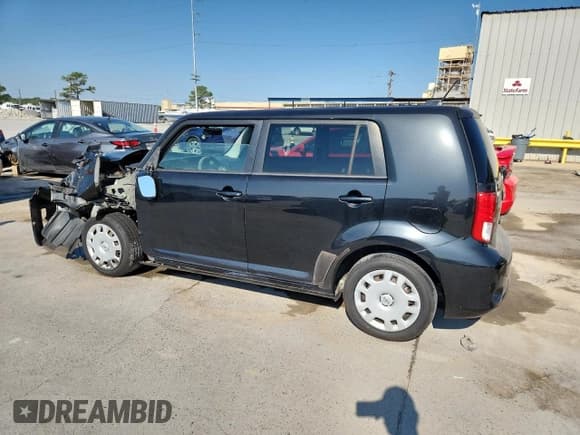 ✅ 2015 Scion xB • VIN: JTLZE4FE1FJ074246 • Lot: 84909565. Wystawiony na Copart z przebiegiem 38 239 mil. Bezpłatny archiwum sprzedaży aukcyjnych z USA i szczegółowy raport historii pojazdu na DreamBid. Zdjęcie 2.