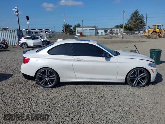✅ 2015 BMW 2 Series M235i • VIN: WBA1J7C53FV254148 • Лот: 42139916. Опубликован ранее на IAAI с пробегом 104 174 миль. Бесплатный доступ к архиву аукционных продаж из США и подробный отчёт об истории автомобиля на DreamBid. Изображение 13.