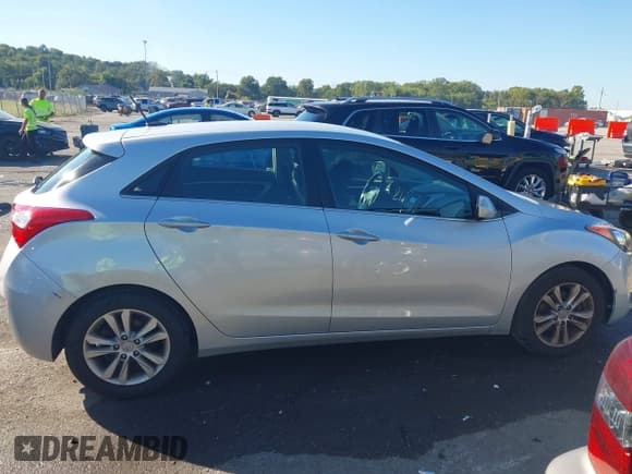 ✅ 2014 Hyundai Elantra • VIN: KMHD35LH8EU189953 • Lot: 43415981. Listed on IAAI with 145,878 mi. Free auction sales archive from the USA and detailed vehicle history report at DreamBid. Image 13.