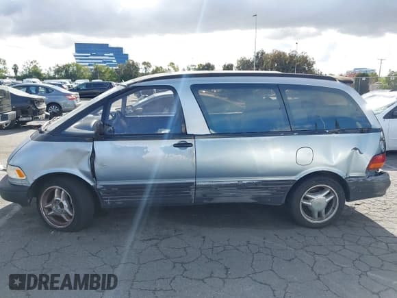 ✅ 1991 Toyota Previa LE • VIN: JT3AC12R6M0054071 • Лот: 43747066. Опубликован ранее на IAAI с пробегом 279 394 миль. Бесплатный доступ к архиву аукционных продаж из США и подробный отчёт об истории автомобиля на DreamBid. Изображение 14.