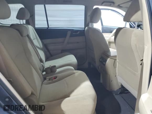 ✅ 2011 Toyota Highlander • VIN: 5TDBK3EH5BS079460 • Лот: 81057285. Опубликован ранее на Copart с пробегом 140 708 миль. Бесплатный доступ к архиву аукционных продаж из США и подробный отчёт об истории автомобиля на DreamBid. Изображение 11.