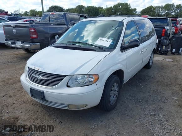 ✅ 2006 Chrysler Town & Country LX • VIN: 2A4GP44R86R690535 • Lot: 43287512. Listed on IAAI with 205,206 mi. Free auction sales archive from the USA and detailed vehicle history report at DreamBid. Image 2.
