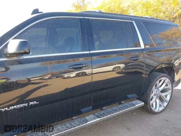 ✅ 2016 GMC Yukon XL SLT • VIN: 1GKS2GKC1GR312230 • Лот: 43560231. Опубликован ранее на IAAI с пробегом 300 621 миль. Бесплатный доступ к архиву аукционных продаж из США и подробный отчёт об истории автомобиля на DreamBid. Изображение 14.