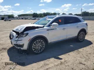 ✅ 2019 Lincoln Nautilus Reserve • VIN: 2LMPJ6LP8KBL40733 • Lot: 58842275. Wystawiony na Copart z przebiegiem 39 690 mil. Bezpłatny archiwum sprzedaży aukcyjnych z USA i szczegółowy raport historii pojazdu na DreamBid. Zdjęcie 1.