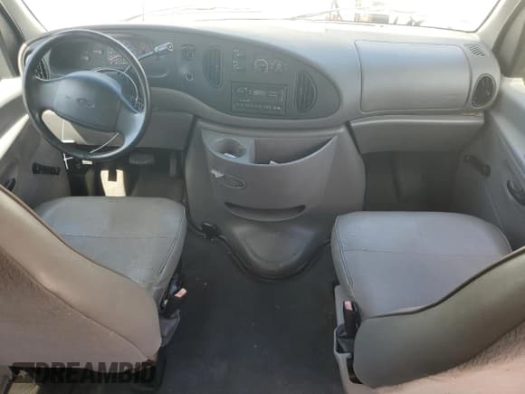 ✅ 1999 Ford Econoline Passenger XL • VIN: 1FBSS31L3XHA02788 • Lot: 65034624. Wystawiony na Copart z przebiegiem 109 401 mil. Bezpłatny archiwum sprzedaży aukcyjnych z USA i szczegółowy raport historii pojazdu na DreamBid. Zdjęcie 8.