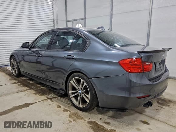 ✅ 2013 BMW 3 Series 328i • VIN: WBA3A5G57DNP25562 • Lot: 89736405. Wystawiony na Copart z przebiegiem 131 065 mil. Bezpłatny archiwum sprzedaży aukcyjnych z USA i szczegółowy raport historii pojazdu na DreamBid. Zdjęcie 2.