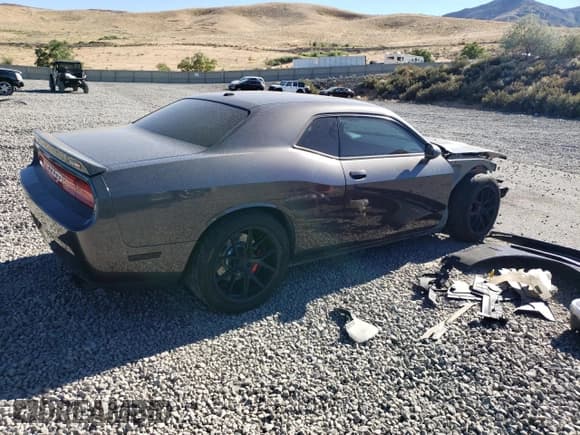 ✅ 2014 Dodge Challenger SRT-8 • VIN: 2C3CDYCJ8EH137473 • Lot: 67587044. Wystawiony na Copart z przebiegiem 51 544 mil. Bezpłatny archiwum sprzedaży aukcyjnych z USA i szczegółowy raport historii pojazdu na DreamBid. Zdjęcie 3.