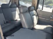 ✅ 2007 Chrysler Aspen Limited • VIN: 1A8HX58P47F575277 • Lot: 42566359. Wystawiony na IAAI z przebiegiem 226 321 mil. Bezpłatny archiwum sprzedaży aukcyjnych z USA i szczegółowy raport historii pojazdu na DreamBid. Zdjęcie 8.