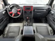 ✅ 2009 Jeep Wrangler X • VIN: 1J4FA24159L743572 • Лот: 63623425. Опубликован ранее на Copart с пробегом 138 964 миль. Бесплатный доступ к архиву аукционных продаж из США и подробный отчёт об истории автомобиля на DreamBid. Изображение 8.