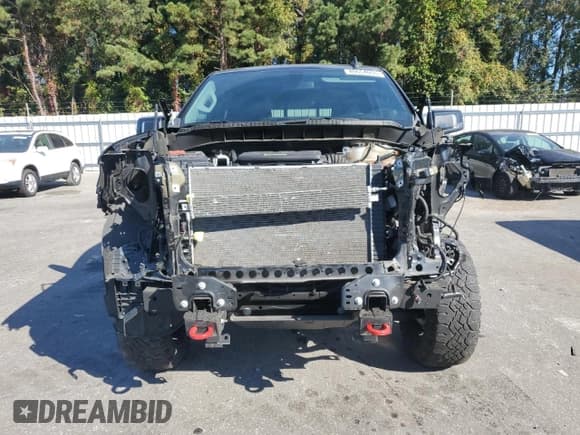 ✅ 2021 Chevrolet Silverado 1500 LT Trail Boss • VIN: 1GCPYFED6MZ190362 • Lot: 89654055. Wystawiony na Copart z przebiegiem 67 380 mil. Bezpłatny archiwum sprzedaży aukcyjnych z USA i szczegółowy raport historii pojazdu na DreamBid. Zdjęcie 5.