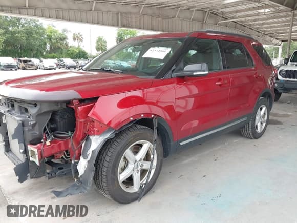 ✅ 2018 Ford Explorer XLT • VIN: 1FM5K7D80JGC81729 • Lot: 42372561. Wystawiony na IAAI z przebiegiem 68 348 mil. Bezpłatny archiwum sprzedaży aukcyjnych z USA i szczegółowy raport historii pojazdu na DreamBid. Zdjęcie 18.