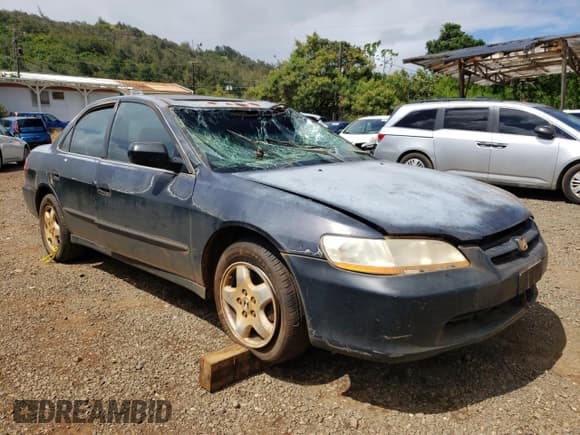 ✅ 2000 Honda Accord EX • VIN: 1HGCG1659YA072016 • Lot: 72097154. Listed on Copart with Not provided. Free auction sales archive from the USA and detailed vehicle history report at DreamBid. Image 4.