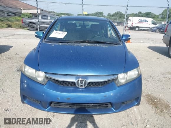 ✅ 2010 Honda Civic • VIN: JHMFA3F20AS001588 • Lot: 42706137. Listed on IAAI with 182,817 mi. Free auction sales archive from the USA and detailed vehicle history report at DreamBid. Image 12.