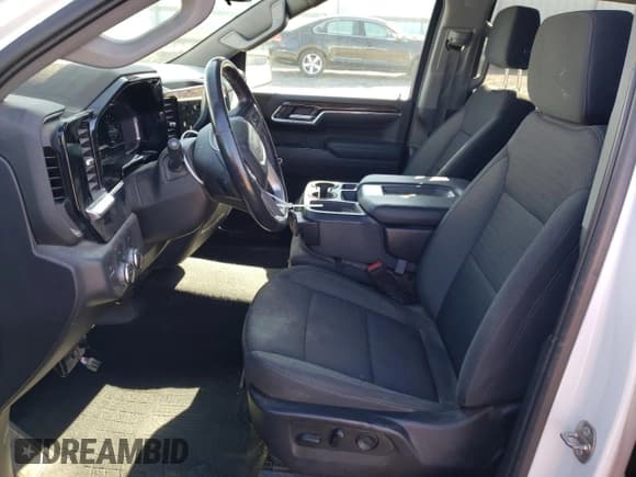 ✅ 2022 GMC Sierra 1500 SLE • VIN: 3GTUUBED3NG551524 • Лот: 52345145. Опубликован ранее на Copart с пробегом 146 967 миль. Бесплатный доступ к архиву аукционных продаж из США и подробный отчёт об истории автомобиля на DreamBid. Изображение 7.