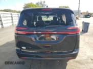 ✅ 2025 Chrysler Pacifica Limited • VIN: 2C4RC1GG7SR535410 • Lot: 93324575. Wystawiony na Copart z przebiegiem 10 051 mil. Bezpłatny archiwum sprzedaży aukcyjnych z USA i szczegółowy raport historii pojazdu na DreamBid. Zdjęcie 6.