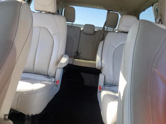 ✅ 2018 Chrysler Pacifica Touring L • VIN: 2C4RC1BG6JR306562 • Lot: 91841865. Listed on Copart with 123,809 mi. Free auction sales archive from the USA and detailed vehicle history report at DreamBid. Image 10.