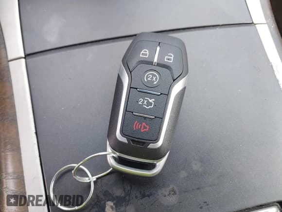 ✅ 2016 Lincoln MKX Select • VIN: 2LMPJ6KR7GBL59266 • Lot: 42044990. Listed on IAAI with 131,233 mi. Free auction sales archive from the USA and detailed vehicle history report at DreamBid. Image 11.