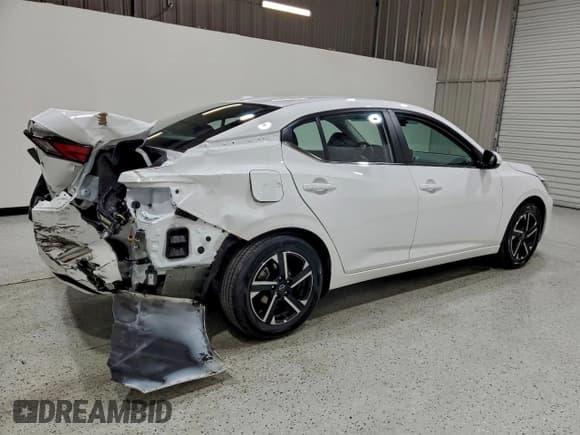 ✅ 2025 Nissan Sentra SV • VIN: 3N1AB8CV5SY360641 • Лот: 94235295. Опубликован ранее на Copart с пробегом 10 001 миль. Бесплатный доступ к архиву аукционных продаж из США и подробный отчёт об истории автомобиля на DreamBid. Изображение 3.