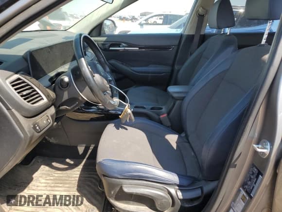 ✅ 2024 Kia Seltos S • VIN: KNDEUCAA9R7585989 • Лот: 69428815. Опубликован ранее на Copart с пробегом 41 122 миль. Бесплатный доступ к архиву аукционных продаж из США и подробный отчёт об истории автомобиля на DreamBid. Изображение 7.