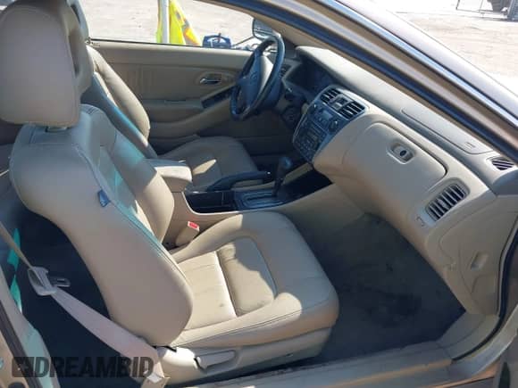 2001 Honda Accord EX с VIN 1HGCG22541A033075, выставлен на аукционе IAAI как лот 40200453 с пробегом 121 275 миль миль и . История ставок и продаж доступна на DreamBid. Изображение 5.