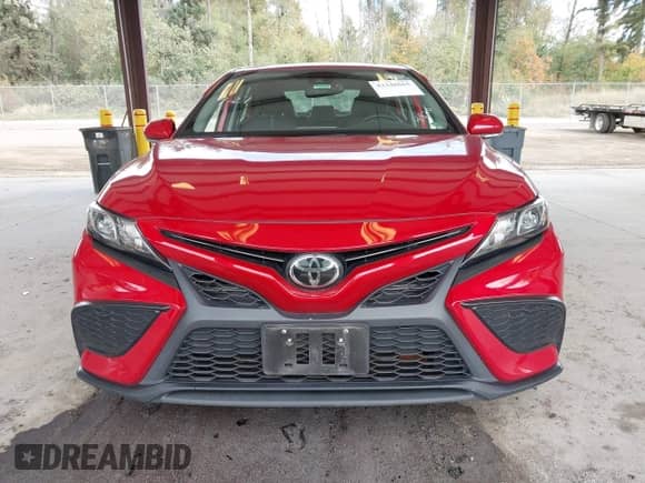 2022 Toyota Camry SE z VIN 4T1T11AK2NU014820, wystawiony jako IAAI lot #43348665 z przebiegiem 91 916 mil mil oraz . Historia ofert i sprzedaży dostępna na DreamBid. Obrazek 12.