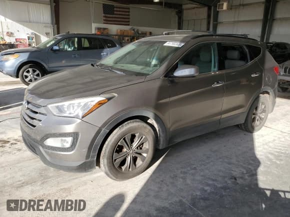 ✅ 2014 Hyundai Santa Fe • VIN: 5XYZUDLB9EG218231 • Лот: 84790365. Опубликован ранее на Copart с пробегом 138 135 миль. Бесплатный доступ к архиву аукционных продаж из США и подробный отчёт об истории автомобиля на DreamBid. Изображение 1.