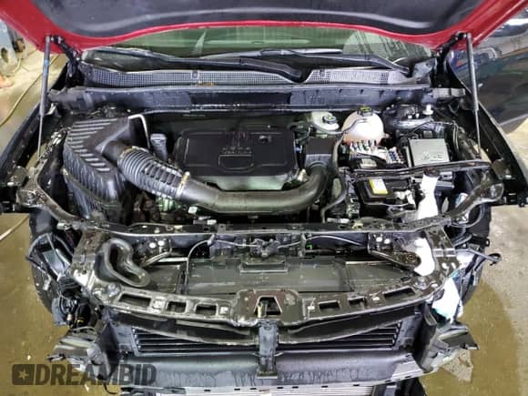 2024 Chevrolet Blazer LT z VIN 3GNKBJR40RS198008, wystawiony jako Copart lot #50523015 z przebiegiem 27 564 mil mil oraz Nie do naprawy • Non repairable. Historia ofert i sprzedaży dostępna na DreamBid. Obrazek 12.