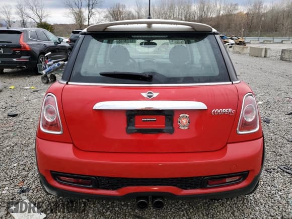 ✅ 2011 MINI Hardtop S • VIN: WMWSV3C52BTY21716 • Lot: 93116185. Listed on Copart with 192,367 mi. Free auction sales archive from the USA and detailed vehicle history report at DreamBid. Image 6.