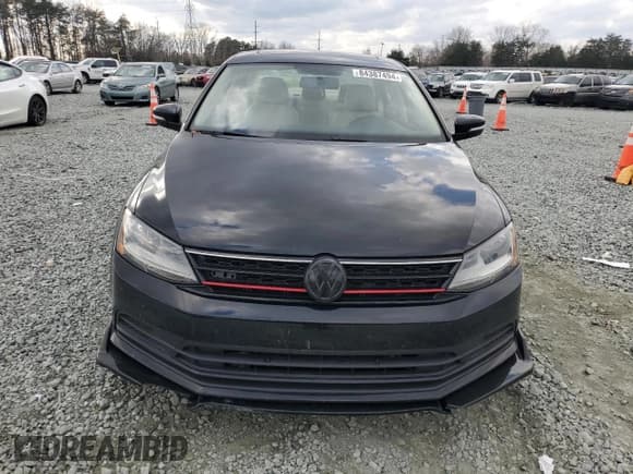 ✅ 2018 Volkswagen Jetta SE • VIN: 3VWB67AJ4JM244835 • Lot: 84387494. Listed on Copart with 122,391 mi. Free auction sales archive from the USA and detailed vehicle history report at DreamBid. Image 5.