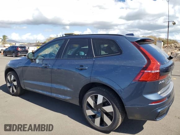 ✅ 2024 Volvo XC60 Plus Dark Theme • VIN: YV4H60DL7R1890796 • Lot: 89396905. Listed on Copart with 1,157 mi. Free auction sales archive from the USA and detailed vehicle history report at DreamBid. Image 2.