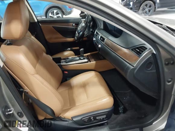 ✅ 2018 Lexus GS 350 • VIN: JTHCZ1BL5JA007620 • Лот: 42983079. Опубликован ранее на IAAI с пробегом 100 474 миль. Бесплатный доступ к архиву аукционных продаж из США и подробный отчёт об истории автомобиля на DreamBid. Изображение 5.