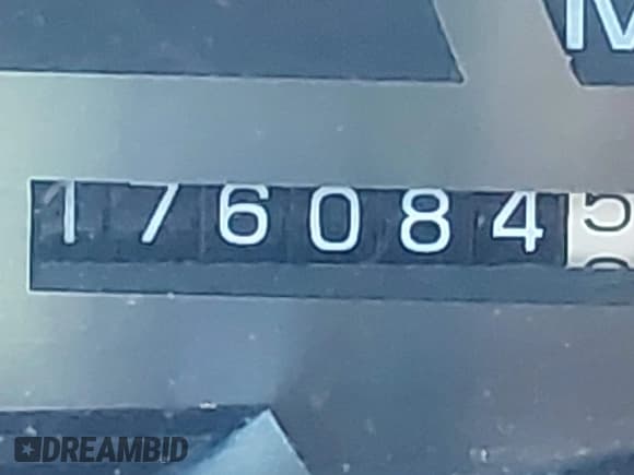 ✅ 1997 Chevrolet Silverado 1500 • VIN: 2GBEC19R2V1116045 • Lot: 43708087. Wystawiony na IAAI z przebiegiem 176 084 mil. Bezpłatny archiwum sprzedaży aukcyjnych z USA i szczegółowy raport historii pojazdu na DreamBid. Zdjęcie 15.
