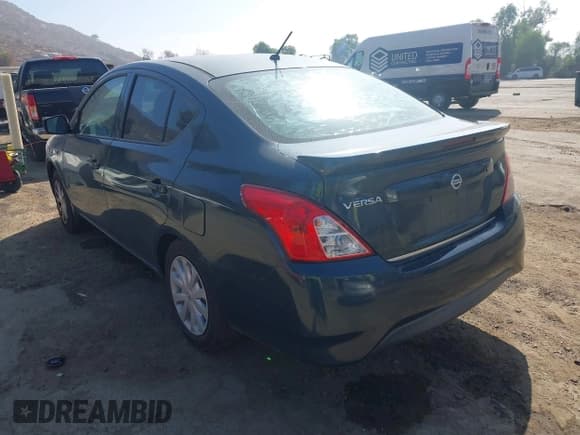 ✅ 2017 Nissan Versa SV • VIN: 3N1CN7APXHL869189 • Lot: 43607034. Wystawiony na IAAI z przebiegiem 174 124 mil. Bezpłatny archiwum sprzedaży aukcyjnych z USA i szczegółowy raport historii pojazdu na DreamBid. Zdjęcie 3.