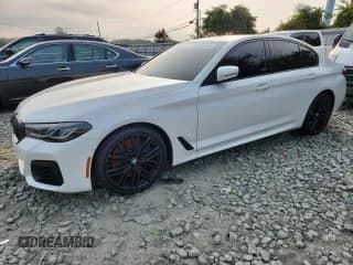 ✅ 2022 BMW 5 Series 540i xDrive • VIN: WBA73BJ08NWX50005 • Lot: 67362655. Wystawiony na Copart z przebiegiem 33 002 mil. Bezpłatny archiwum sprzedaży aukcyjnych z USA i szczegółowy raport historii pojazdu na DreamBid. Zdjęcie 1.