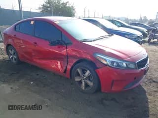 ✅ 2018 Kia Forte S • VIN: 3KPFL4A75JE183490 • Lot: 42614190. Wystawiony na IAAI z przebiegiem Nie podano. Bezpłatny archiwum sprzedaży aukcyjnych z USA i szczegółowy raport historii pojazdu na DreamBid. Zdjęcie 1.
