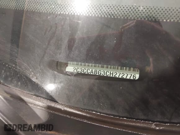 ✅ 2012 Chrysler 300 S • VIN: 2C3CCABG3CH272776 • Lot: 40252319. Listed on IAAI with 155,701 mi. Free auction sales archive from the USA and detailed vehicle history report at DreamBid. Image 9.