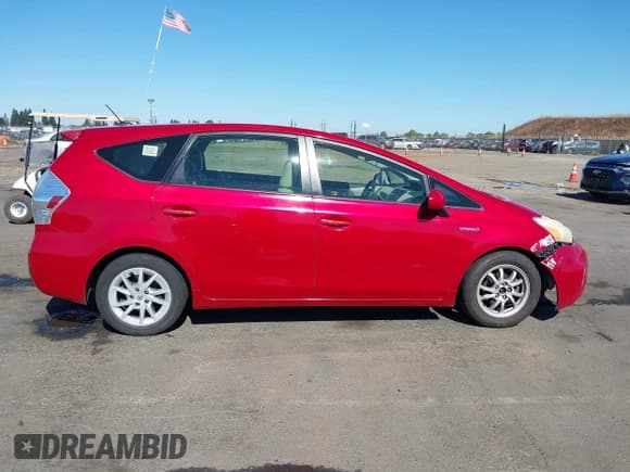 ✅ 2013 Toyota Prius Five • VIN: JTDZN3EU6D3287788 • Lot: 43401746. Listed on IAAI with 470,119 mi. Free auction sales archive from the USA and detailed vehicle history report at DreamBid. Image 13.