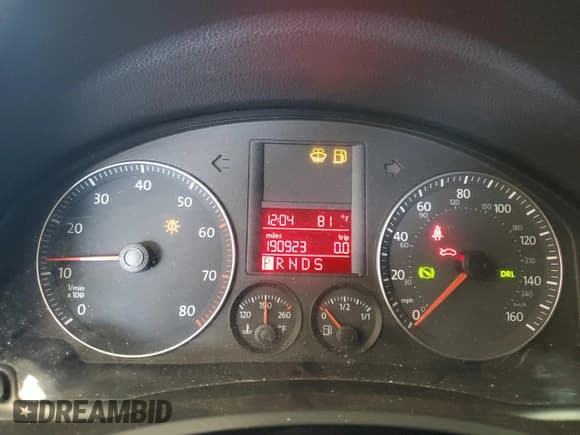 ✅ 2007 Volkswagen Rabbit • VIN: WVWDS71K47W264463 • Лот: 84282615. Опубликован ранее на Copart с пробегом 190 923 миль. Бесплатный доступ к архиву аукционных продаж из США и подробный отчёт об истории автомобиля на DreamBid. Изображение 9.