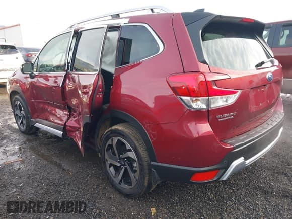 ✅ 2024 Subaru Forester Touring • VIN: JF2SKAMCXRH449182 • Lot: 43667878. Listed on IAAI with 10,706 mi. Free auction sales archive from the USA and detailed vehicle history report at DreamBid. Image 3.
