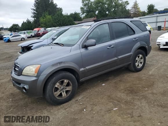 ✅ 2004 Kia Sorento LX • VIN: KNDJC733345233583 • Лот: 69924005. Опубликован ранее на Copart с пробегом 86 324 миль. Бесплатный доступ к архиву аукционных продаж из США и подробный отчёт об истории автомобиля на DreamBid. Изображение 1.