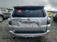 ✅ 2021 Toyota 4Runner SR5 • VIN: JTEEU5JR0M5229867 • Лот: 81834615. Опубликован ранее на Copart с пробегом 123 590 миль. Бесплатный доступ к архиву аукционных продаж из США и подробный отчёт об истории автомобиля на DreamBid. Изображение 6.