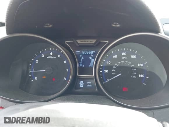 2014 Hyundai Veloster Turbo с VIN KMHTC6AE0EU184269, выставлен на аукционе IAAI как лот 43241844 с пробегом 60 668 миль миль и . История ставок и продаж доступна на DreamBid. Изображение 7.