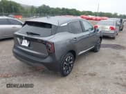 ✅ 2025 Nissan Kicks SV • VIN: 3N8AP6CB4SL325521 • Лот: 43019487. Опубликован ранее на IAAI с пробегом 327 миль. Бесплатный доступ к архиву аукционных продаж из США и подробный отчёт об истории автомобиля на DreamBid. Изображение 4.
