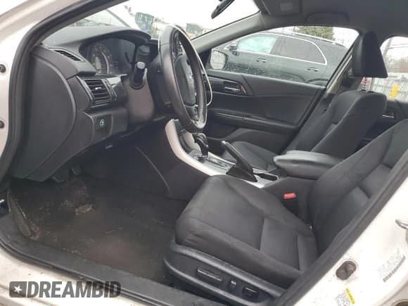 ✅ 2013 Honda Accord Sport • VIN: 1HGCR2F53DA009259 • Lot: 92099805. Wystawiony na Copart z przebiegiem 153 718 mil. Bezpłatny archiwum sprzedaży aukcyjnych z USA i szczegółowy raport historii pojazdu na DreamBid. Zdjęcie 7.