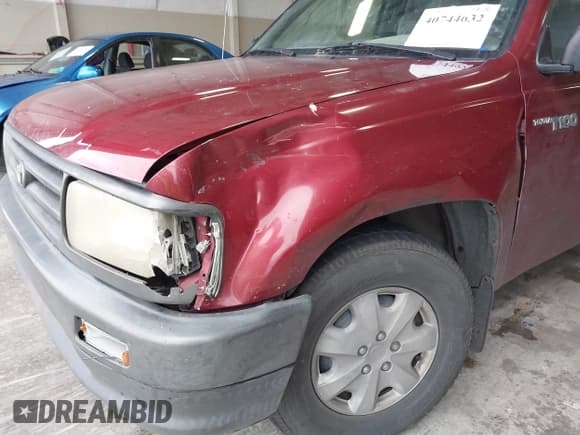 ✅ 1996 Toyota T100 • VIN: JT4JM11D5T0011094 • Lot: 40744632. Wystawiony na IAAI z przebiegiem 270 733 mil. Bezpłatny archiwum sprzedaży aukcyjnych z USA i szczegółowy raport historii pojazdu na DreamBid. Zdjęcie 6.