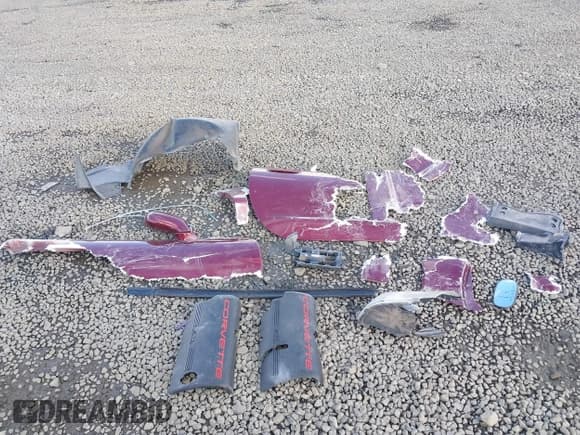 ✅ 2003 Chevrolet Corvette • VIN: 1G1YY32G135131199 • Lot: 43533673. Wystawiony na IAAI z przebiegiem 118 529 mil. Bezpłatny archiwum sprzedaży aukcyjnych z USA i szczegółowy raport historii pojazdu na DreamBid. Zdjęcie 12.