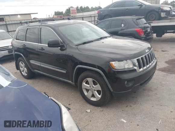 ✅ 2011 Jeep Grand Cherokee Laredo • VIN: 1J4RR4GG7BC629063 • Лот: 43789356. Опубликован ранее на IAAI с пробегом 262 542 миль. Бесплатный доступ к архиву аукционных продаж из США и подробный отчёт об истории автомобиля на DreamBid. Изображение 1.