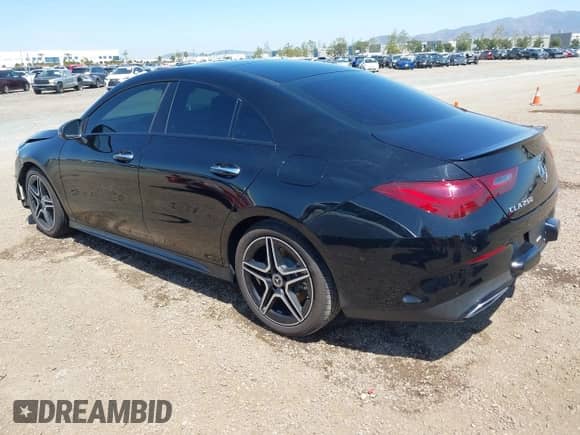 2025 Mercedes-Benz CLA 250 с VIN W1K5J4GB5SN515637, выставлен на аукционе IAAI как лот 41966730 с пробегом 3 606 миль миль и . История ставок и продаж доступна на DreamBid. Изображение 3.